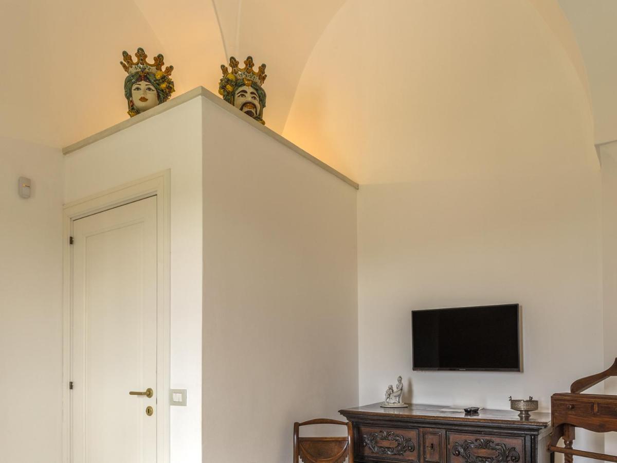 Tenutayala - Residenza Agrituristica ปาราบิตา ภายนอก รูปภาพ